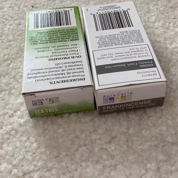 2 AURA CASIA ESSENTIAL OIL, ROLL-ON TEA TREE & FRANKINCENSE, NEW - Picture 2 of 4